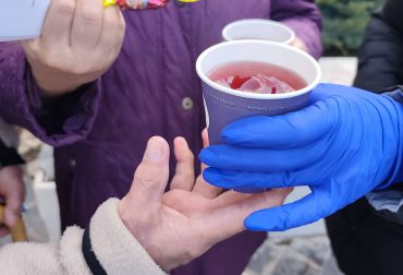 Un Ceai Cald O Vorba Buna 2